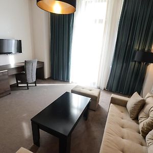 Hotel Cara 28